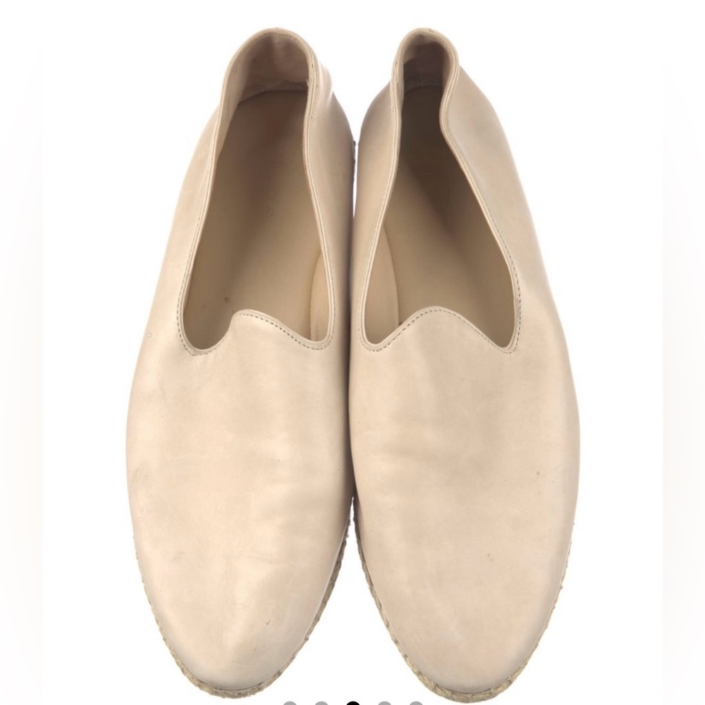 Vince cream women’s leather Espadrilles. Beige. Size 8.